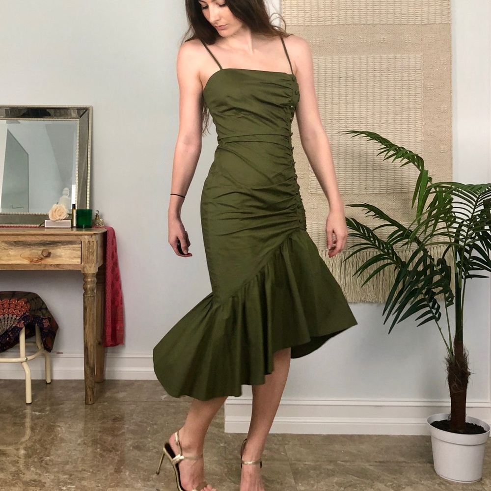 🌟SOLD🌟 Lovers + Friends Ruched Dress - Picture 4 of 5